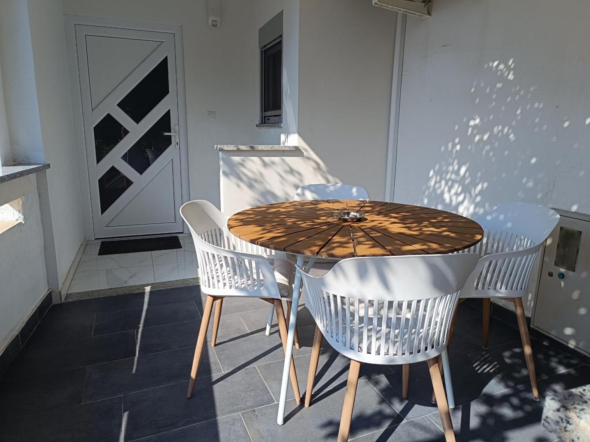 Apartmani Emilio Новаля Екстериор снимка