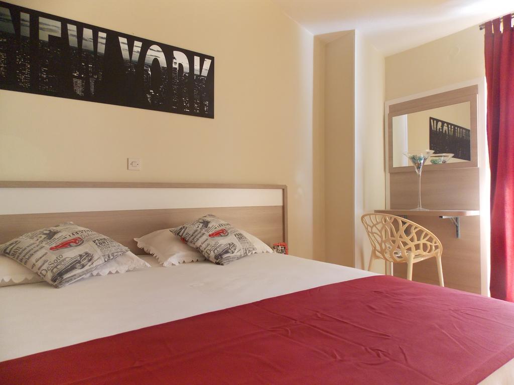 Apartmani Emilio Новаля Екстериор снимка