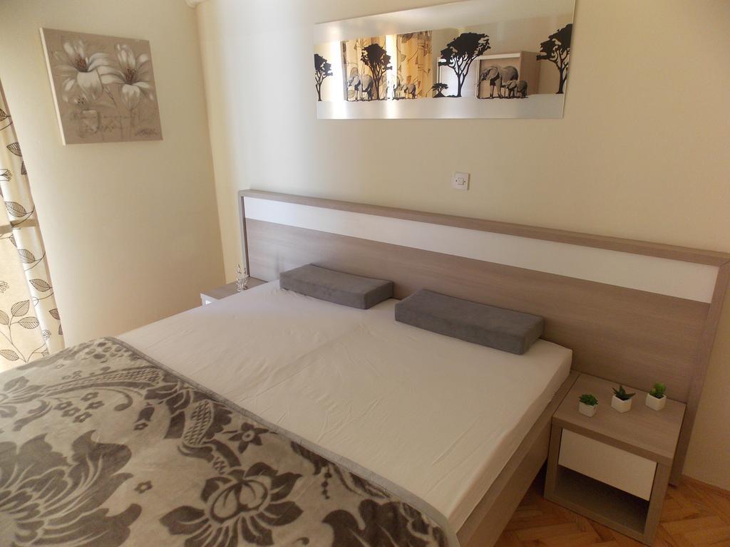Apartmani Emilio Новаля Екстериор снимка