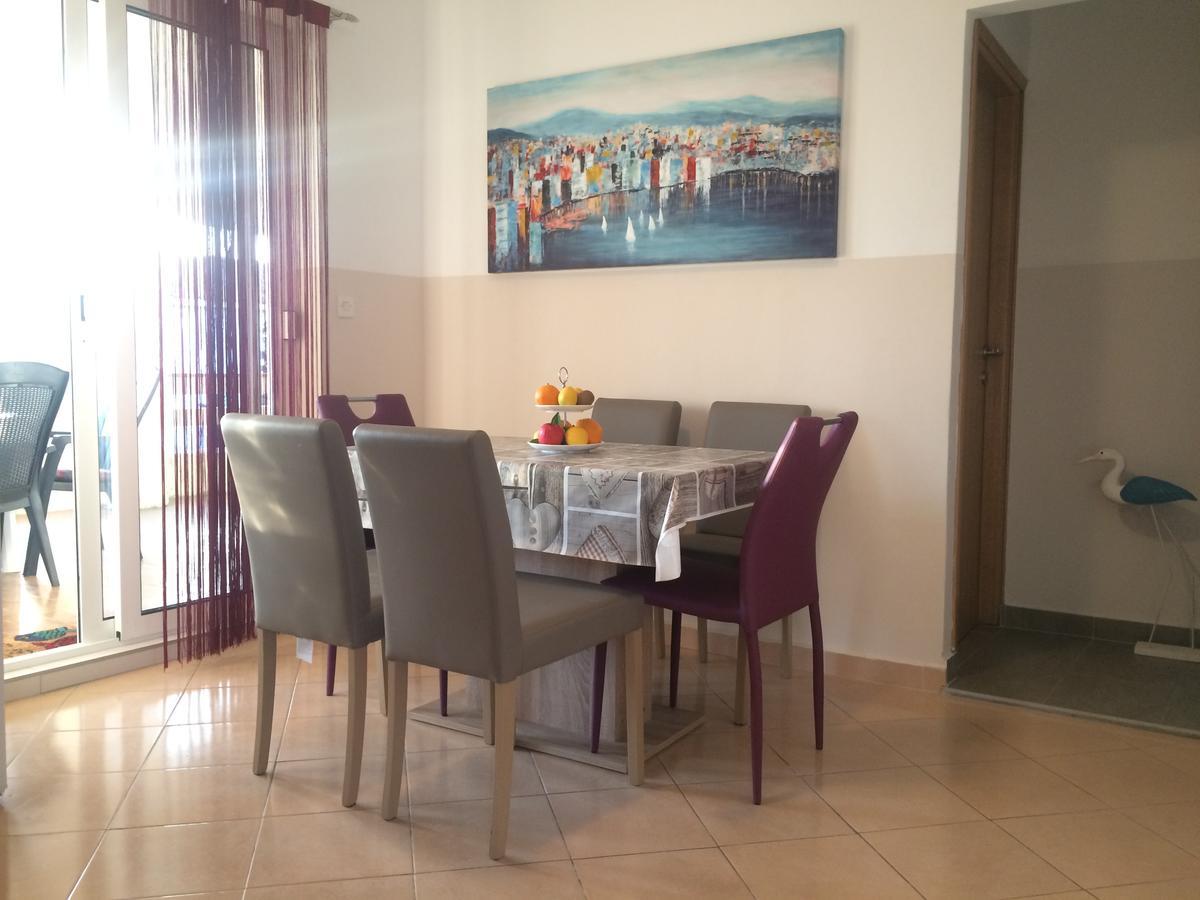 Apartmani Emilio Новаля Екстериор снимка