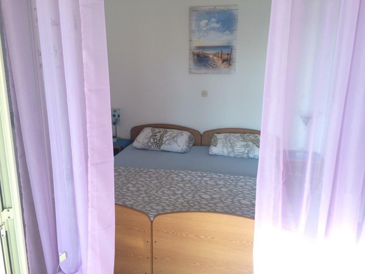 Apartmani Emilio Новаля Екстериор снимка