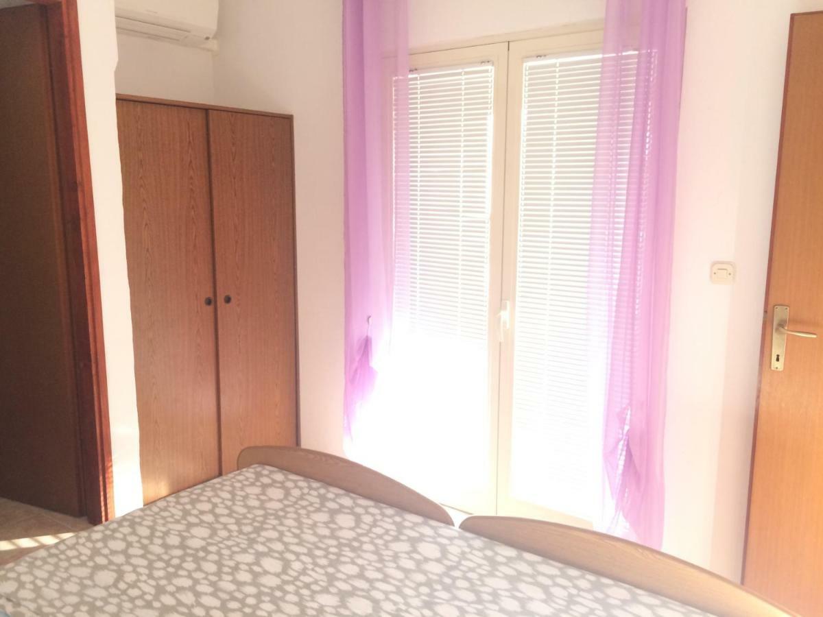 Apartmani Emilio Новаля Екстериор снимка